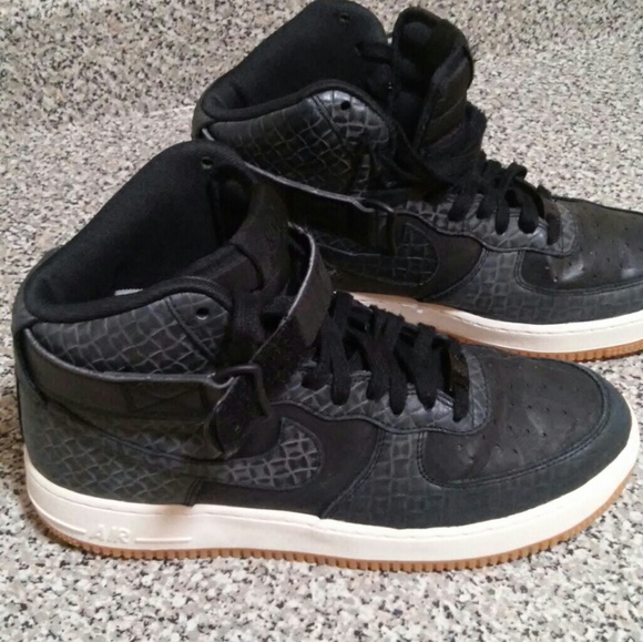uptown nike shoes